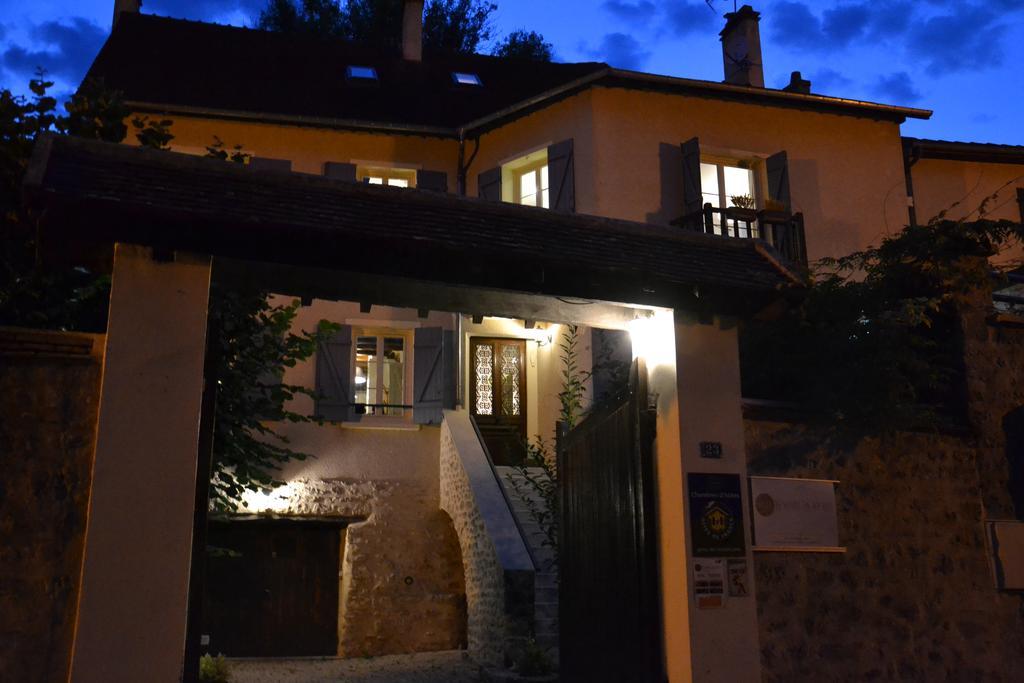 Chambres D'Hotes Villa De Vienne-En-Arthies Luaran gambar