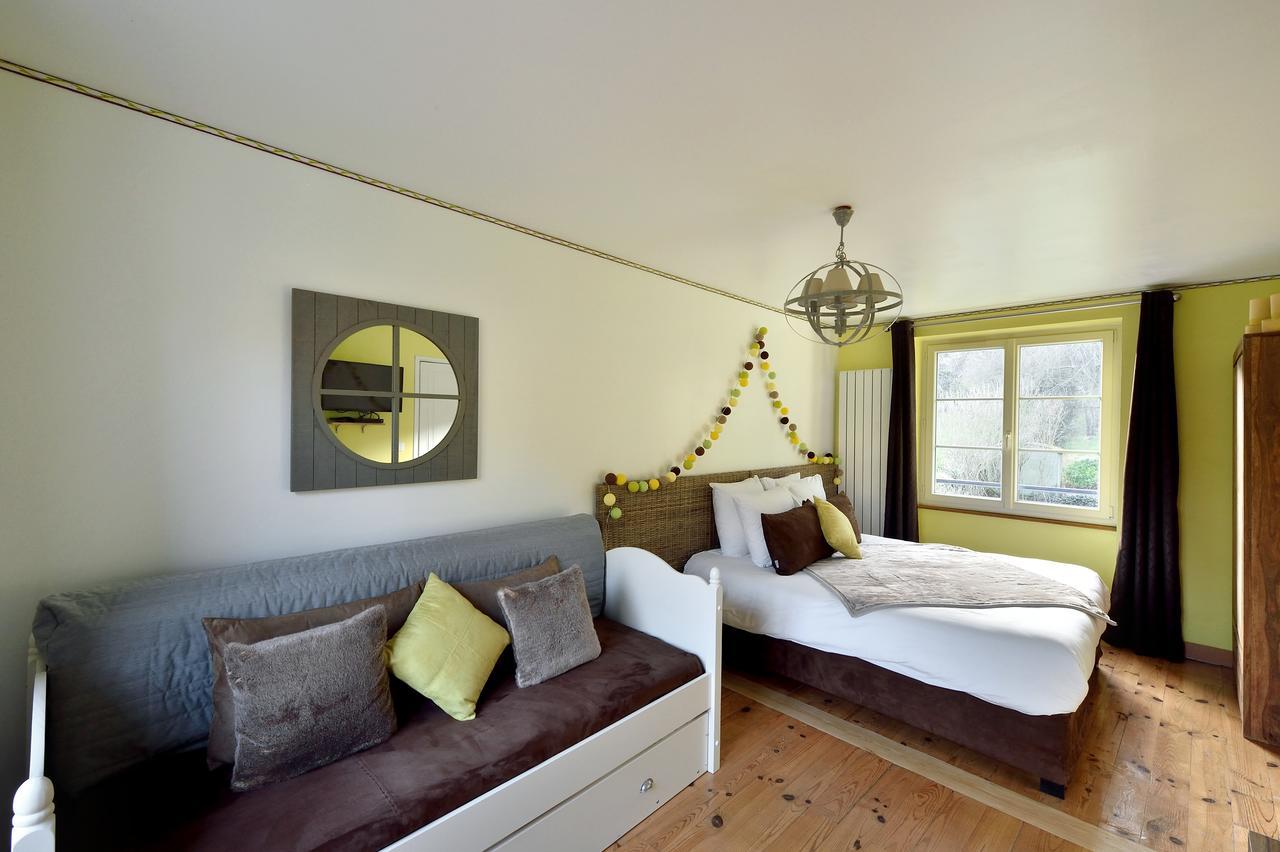 Chambres D'Hotes Villa De Vienne-En-Arthies Luaran gambar